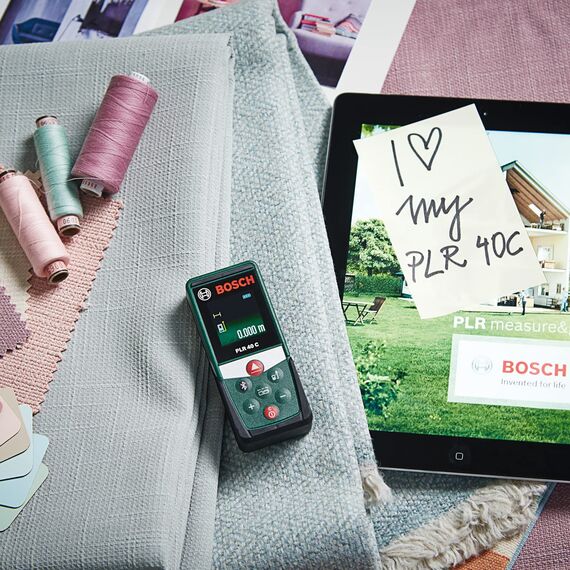 Bosch Laser-Entfernungsmesser PLR40C (2 x AAA Batterien, Messbereich 0,05 – 40,00 m, in Blisterverpackung)