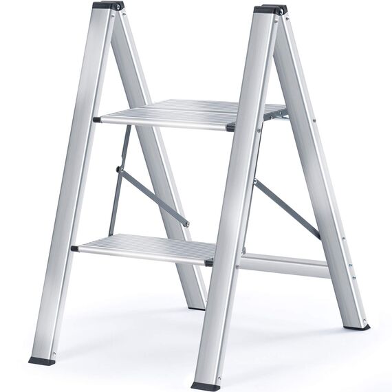 KINGRACK Stufenleiter, Trittleiter Stufen, Klapptrittleiter mit Handlauf, rutschfeste Haushaltsleiter mit Klappsicherung, Aluminium Tritthocker (2 Stufen, Silber)