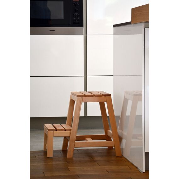dobar® green label 29730FSC Multifunktionshocker Massivholz | Tritthocker zweistufig | Leiterhocker | Klapptritt für Haushalt| Leiterhocker Klappbar | 53 x 38 x 45 cm | Buchenholz geölt | Natur