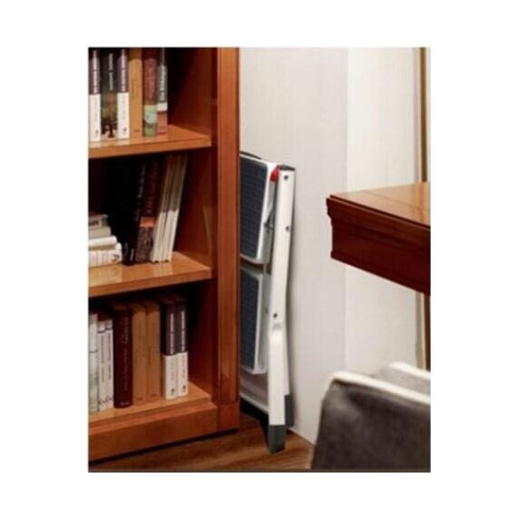 2 Stufen Mini Klappleiter Trittleiter Klappbar Tragbare kompakte Leiter Rutschfeste Matte Einfache Aufbewahrung Stehleiter für Home Kitchen Office DIY 150 kg max Belastung