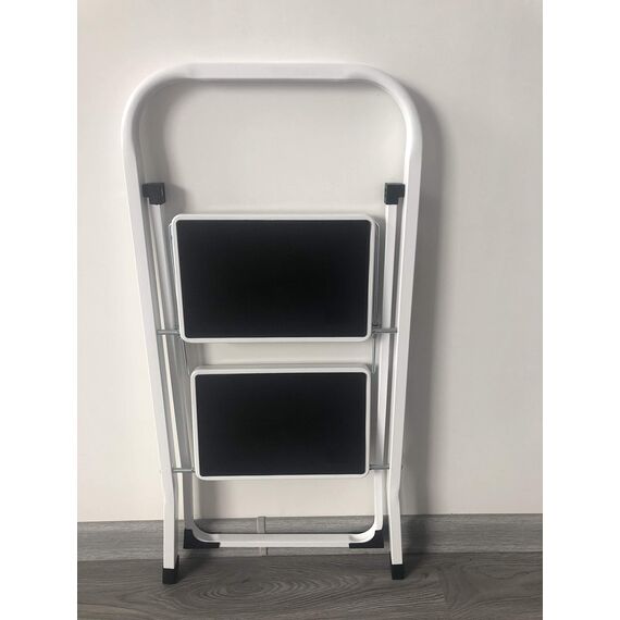 2 Stufen Klappleiter Trittleiter Klappbar Tragbare kompakte Leiter Rutschfeste Matte Einfache Aufbewahrung Stehleiter für Home Kitchen Office DIY 150 kg max Belastung