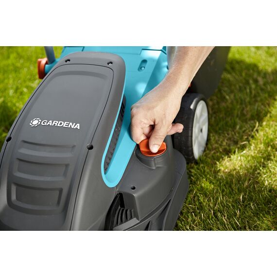Gardena PowerMax Elektro-Rasenmäher 1400/34: Rasenmäher bis 400 m², 34 cm Schnittbreite, 40 l Fassungsvolumen, ErgoTec Plus-Handgriff (5034-20)