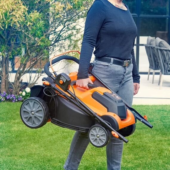 LawnMaster CLMF2437G Akku-Rasenmäher 24V Max 2x4.0Ah Batterie, 37cm 300m² Mulchen 40L, 22-72mm 6-Stufige Schnitthöhenverstellung