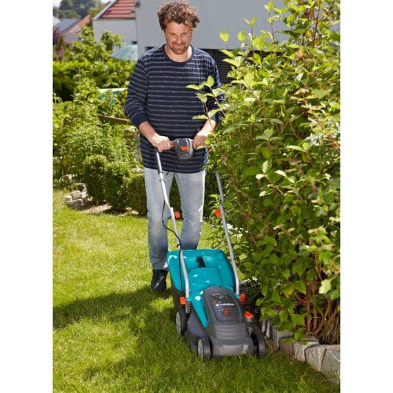 Gardena PowerMax Li-40/32 Akkurasenmäher Set: Mäher bis 280m², 32cm Schnittbreite, 30l Grasfangbehälter, Schnitthöhe 20-60 mm, klappbares Gestänge, ergonomischer Handgriff (5033-20)
