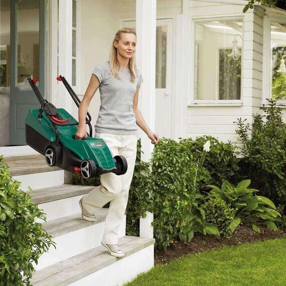 Bosch Rotak 32R Elektrischer Sichelrasenmäher mit 32 cm Schnittbreite