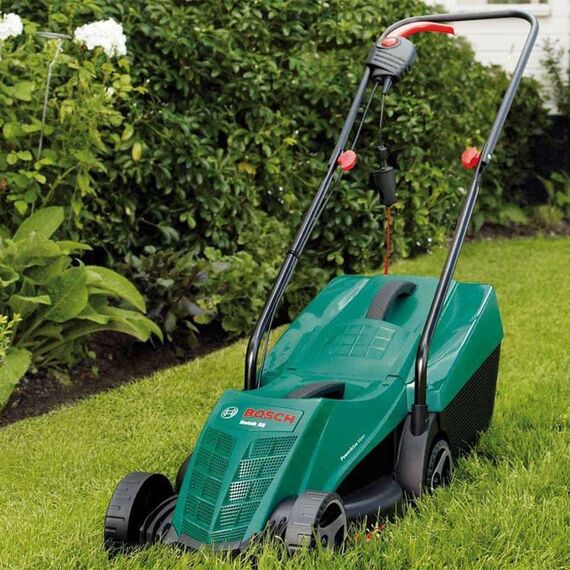 Bosch Rotak 32R Elektrischer Sichelrasenmäher mit 32 cm Schnittbreite