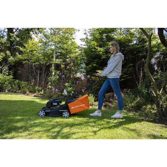 Yard Force Benzin-Rasenmäher mit 125 cc Briggs und Stratton 300 Motor GMB40, 40 cm