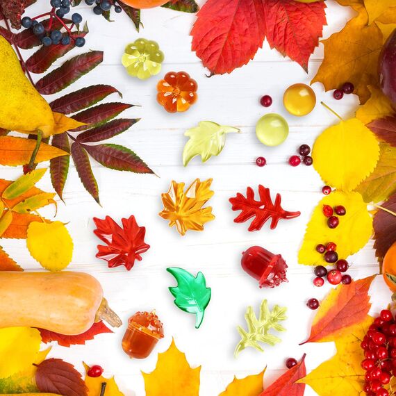 Kesote Herbst Deko Streudeko Kürbis Tischdeko Schmuck Thanksgiving Miniatur Klein Figur Ahornblatt Acryl Mini Zubehör Erntedankfest zum Basteln Halloween (90 PCS)