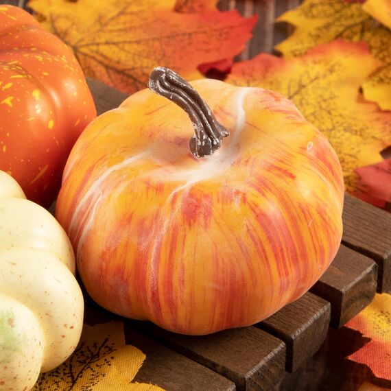 Benjia 102 Stück Künstliche Kürbisse Herbstdekorationsset, Gefälschte Kürbisse Ahornblättern Tannenzapfen für Innen Außen Herbsternte Halloween Erntedankfest Dekoration (Cremegrün)