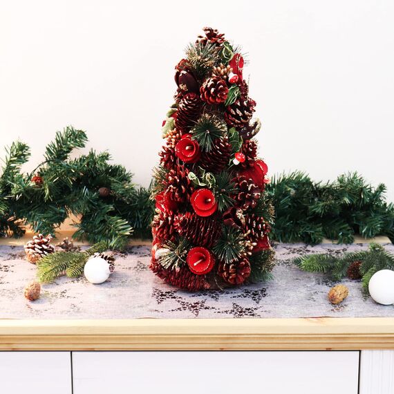 COM-FOUR® Deko-Weihnachtsbaum, dekorativer Kleiner Schmuckbaum, tolle Tischdeko, optimal für die Adventszeit, ergänzt Kränze und Girlanden (Baum rote Blume)