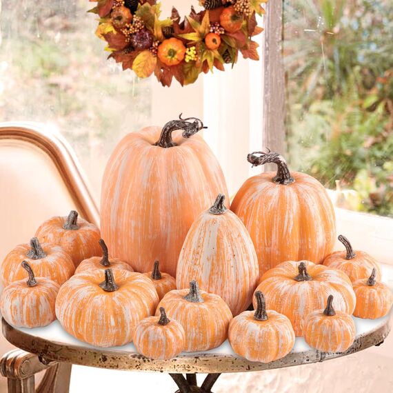 Benjia 16 Stück Künstlicher Kürbis Herbstdekoration, Künstliche Kürbisse Gefälschte Kürbisse Zierkürbisse für Innen Außen Herbst Ernte Halloween Erntedankfest Dekoration (Terrakotta)