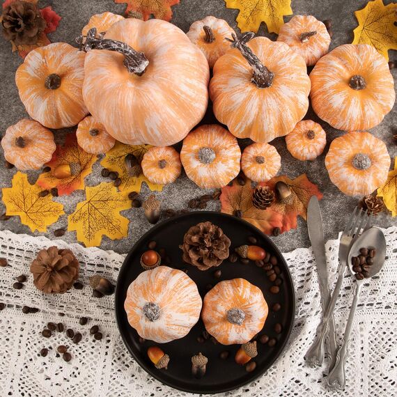 Benjia 16 Stück Künstlicher Kürbis Herbstdekoration, Künstliche Kürbisse Gefälschte Kürbisse Zierkürbisse für Innen Außen Herbst Ernte Halloween Erntedankfest Dekoration (Terrakotta)