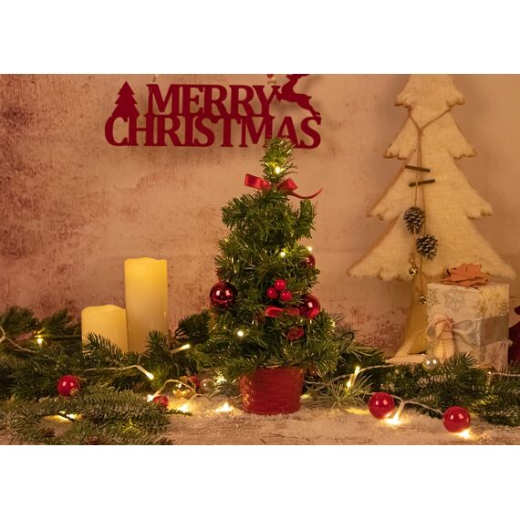 Idena 8582154 - Deko-Weihnachtsbaum mit 20 LED in Warmweiß, ca. 35 cm hoch, mit rotem Baum-Schmuck im Topf, mit 6 Stunden Timer, batteriebetrieben, Deko für Innen, als Advents- und Weihnachtsdeko