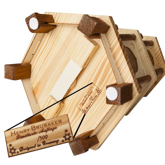 BRUBAKER Weihnachtspyramide Holzpyramide - Natur - 4 Etagen - 60 cm Höhe - handbemalte Figuren