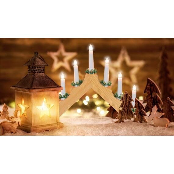 Idena 8582092 - LED Adventsleuchter mit 7 LED Kerzenlichtern in Warmweiß, Schwibbogen aus naturfarbenem Holz, batteriebetrieben, Deko für Innen, als Winter-, Advents- und Weihnachtsdeko