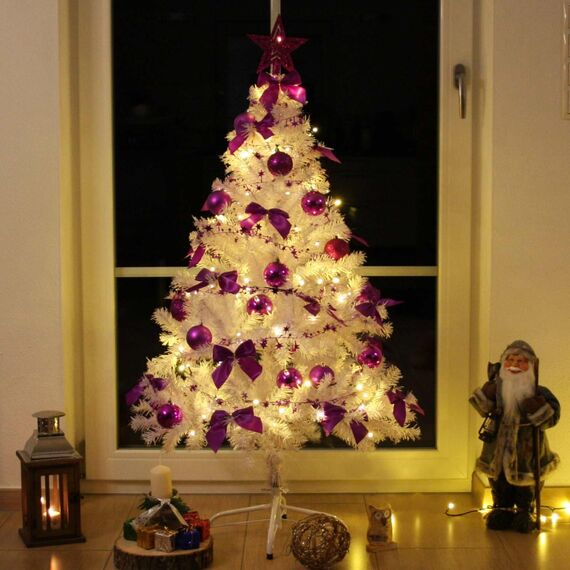 Weihnachtsbaum künstlich (WBD) 150 cm Weiss mit Weihnachtsdeko lila und Led Lichterkette mit Batteriebox und Fernbedienung künstlicher Christbaum klein Tannenbaum