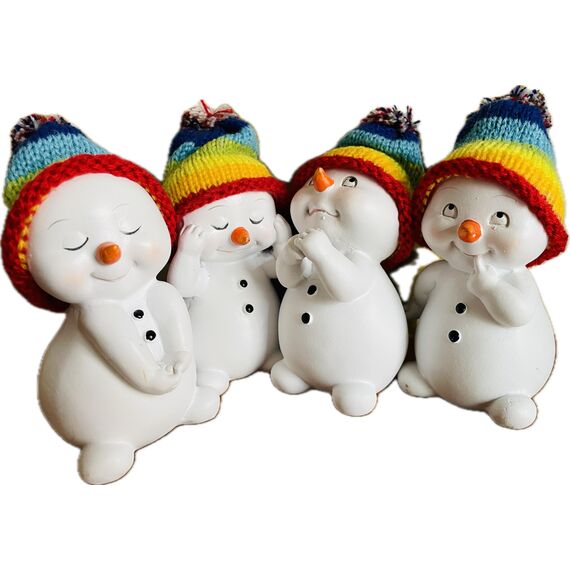 khevga Schneemann Figur Weihnachtsdeko Deko-Figuren Schneemann im 4er Maße ca. 6x6x11 cm