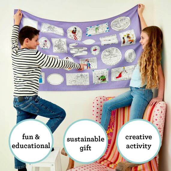 eatsleepdoodle Heldinnen der Geschickte-Tischdecke zum Ausmalen, spielerisches Lernen, waschbar und wiederverwendbar, inkl. 10 auswaschbare Stifte, 130x85cm, 100% Baumwolle