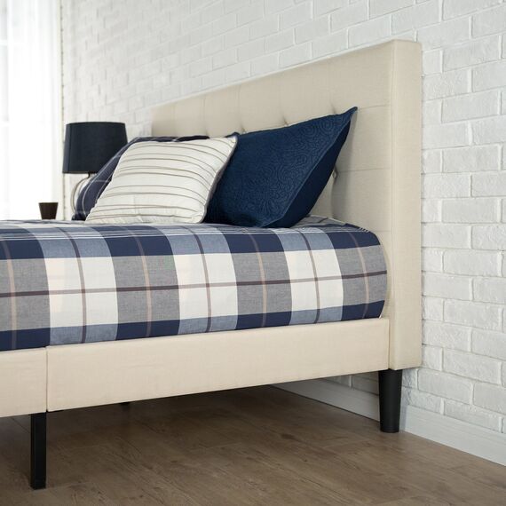 Zinus Upholstered Button Tufted Platform Bed with Footboard/Mattress Foundation/Easy Assembly/Strong Wood Slat Support, Full