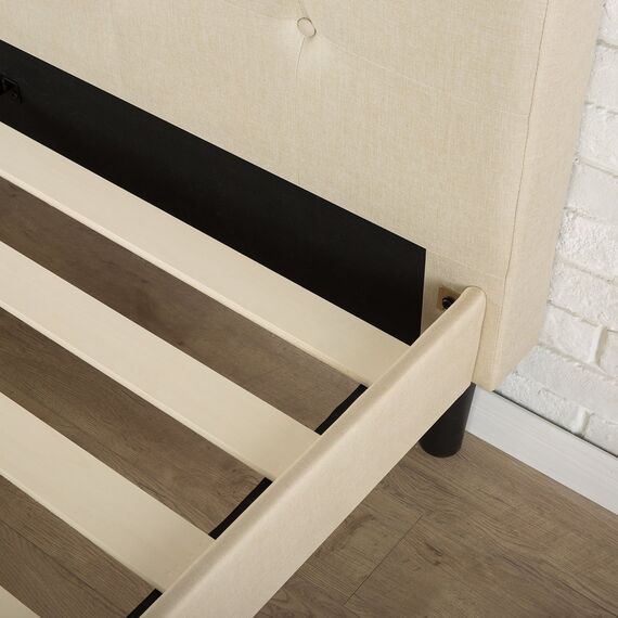Zinus Upholstered Button Tufted Platform Bed with Footboard/Mattress Foundation/Easy Assembly/Strong Wood Slat Support, Full