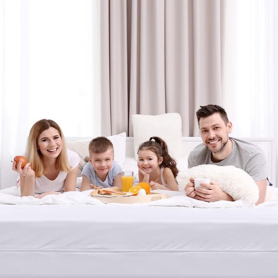 Utopia Bedding Zippered Mattress Encasement - Waterproof Mattress Protector (California King)
