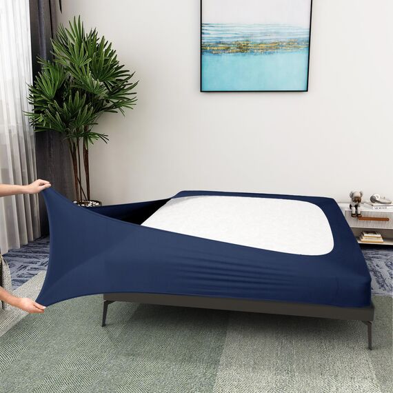 Alyvia Spring Boxspring-Abdeckung, Jersey-Strick dehnbarer Rundumbezug für alle vier Seiten, Bettrock für Hotel und Zuhause, Einzelbett/Einzelbett XL, Marineblau