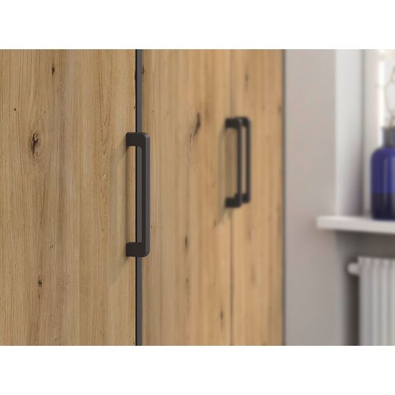 Rauch Möbel Voyager, Kleiderschrank für Schlafzimmer, Kinderzimmer, Babyzimmer, Jugendzimmer, Flur, 4-türig, mit Zubehör Basic, Farbe Eiche Artisan, Holz/Grau metallic, Schwarz, Breite 187cm