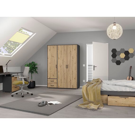 Rauch Möbel Voyager, Kleiderschrank für Schlafzimmer, Kinderzimmer, Jugendzimmer, Flur, 3-türig, 2 Schubladen, mit Zubehör Classic, Farbe Eiche Artisan, Holz/Grau metallic, Schwarz, Breite 140cm