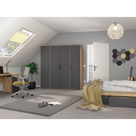 Rauch Möbel Voyager, Kleiderschrank für Schlafzimmer, Kinderzimmer, Babyzimmer, Jugendzimmer, Flur, 4-türig, mit Zubehör Basic, Farbe Grau metallic, Schwarz/Eiche Artisan, Holz, Breite 187cm