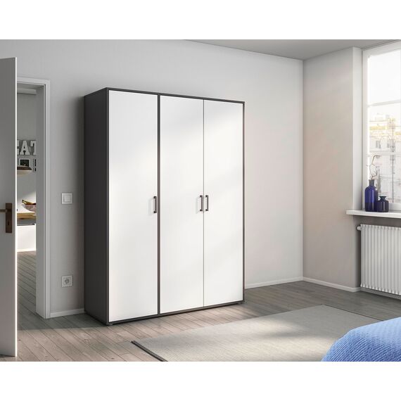 Rauch Möbel Voyager, Kleiderschrank für Schlafzimmer, Kinderzimmer, Babyzimmer, Jugendzimmer, Flur, 3-türig, mit Zubehör Basic, Farbe Weiß/Grau metallic, Schwarz, Breite 140cm