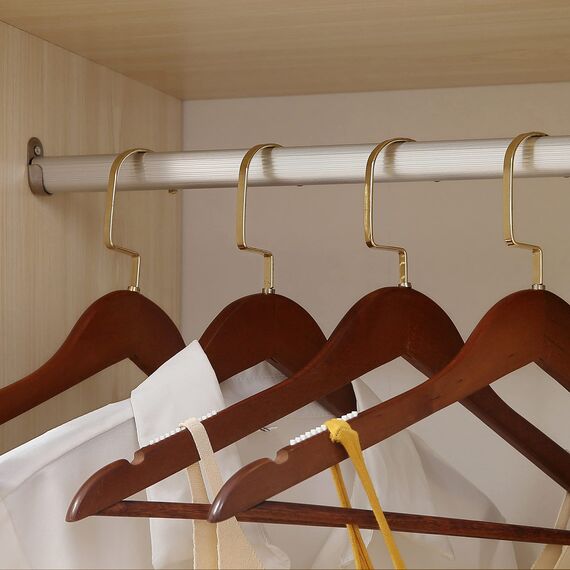 HOMCOM Kleiderschrank auf Rollen, Mobile Garderobe, 1 Kleiderstange, 3 Regale, Garderobenschrank für Flur, Schlafzimmer, 80 x 40 x 128 cm, Natur