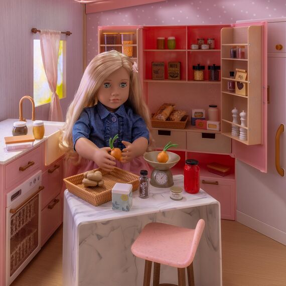 Our Generation - Pretty Pantry - Home Küchenmöbel Set - Spielzeugessen - 46 cm Puppe Zubehör - Fantasievolles Spiel - Spielzeug für Kinder ab 3 Jahren