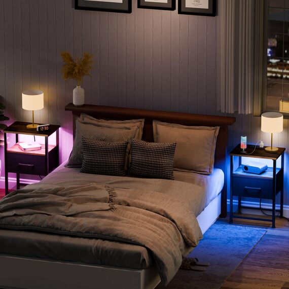 Nachttisch-Set mit Ladestation und Schublade, Beistelltisch, Nachttisch mit LED-Lichtleiste in 20 Farben und 2 Ebenen, Regal für Schlafzimmer, Wohnzimmer, 2 Stück, Rustikales Braun
