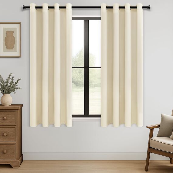 MRTREES Beige Verdunkelungsvorhänge für Schlafzimmer, Thermische Ösenschals für Küchenfenster, 2 Stück 132x137 cm 52x54 Zoll Biscotti Beige