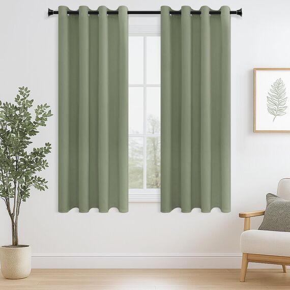 MRTREES Gardinen mit Ösen Fenster Wohnzimmer Modern Kurz 2er Set H 175 x B 140 cm, Thermo Vorhang Kinderzimmer Grün Blickdicht Kurze Vorhänge Schlafzimmer Verdunklungsvorhänge