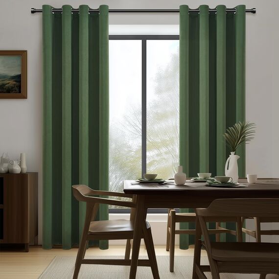 MRTREES Vorhang Blickdicht mit Ösen Thermovorhang Oliv-Grün 2er Set, Blickdichte Vorhänge 245 cm Lang 140 cm Breit, Gardinenschals für Wohnzimmer Schlafzimmer Kinderzimmer, Blackout Curtain