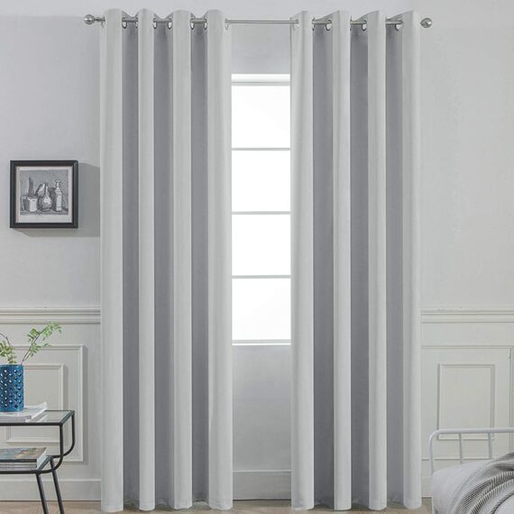 Yakamok Raumverdunkelnde Fenstervorhänge mit Ösen, wärmeisoliert, lichtblockierend, hellgrau, Verdunkelungsvorhänge für Schlafzimmer (132 x 96 cm, Hellgrau, 2 Stoffbahnen)