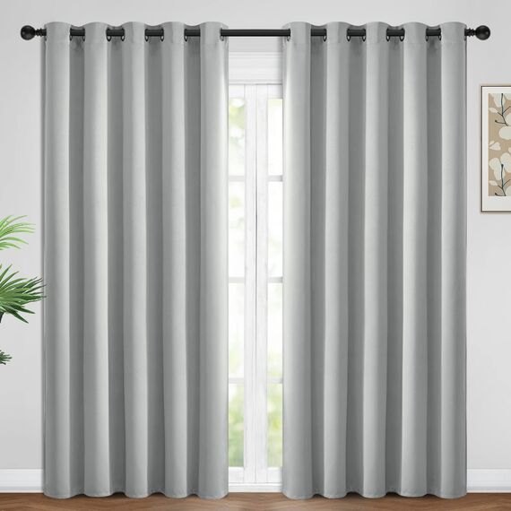 Yakamok Verdunkelungsvorhänge, Raumverdunkelung, thermisch isolierte Fensterpaneele, solide Ösen für Schlafzimmer/Wohnzimmer (62 B x 84 L, Hellgrau, 2 Paneele)