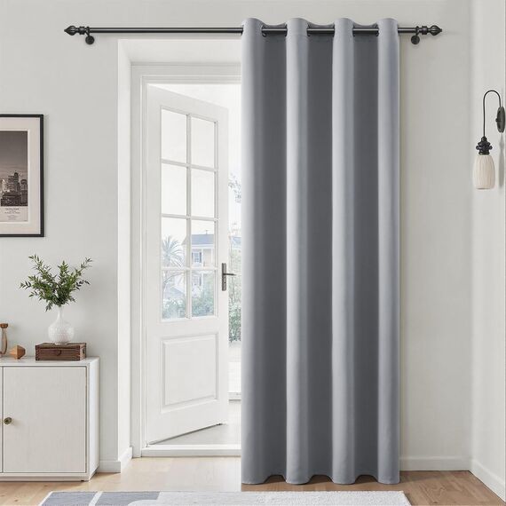 MRTREES Blickdichte Vorhänge Hellgrau Wohnzimmer Kinderzimmer Junge Abdunkelnde Vorhänge Ösen 225 cm Lang 140 cm Breit, 1 Stück, Thermovorhang Kälteschutz Tür Soundproof Curtain