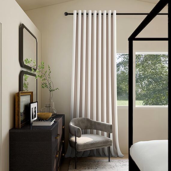 MRTREES Vorhängeverdunkelung mit Ösen Beige Wohnzimmer Schlafzimmer, Thermovorhang Blickdicht Kälteschutz, 240 cm Lang 140 cm Breit, 1 Stück, Tür Vorhang Innen Winter Blackout Curtains