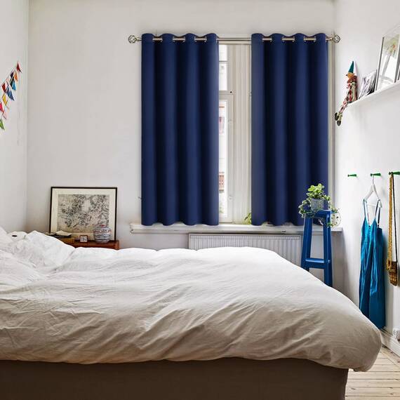 BGment Verdunkelungsvorhänge für Wohnzimmer – Thermoisolierte Vorhänge für Schlafzimmer, Set mit 2 Paneelen (132 x 114 cm, Marineblau)