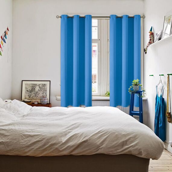 BGment Raumverdunkelungsvorhänge, 160 cm lang, mit Ösen, wärmeisoliert, Fensterbehandlungsvorhänge für Schlafzimmer, 2 Paneele, 106 x 160 cm, klassisches Blau