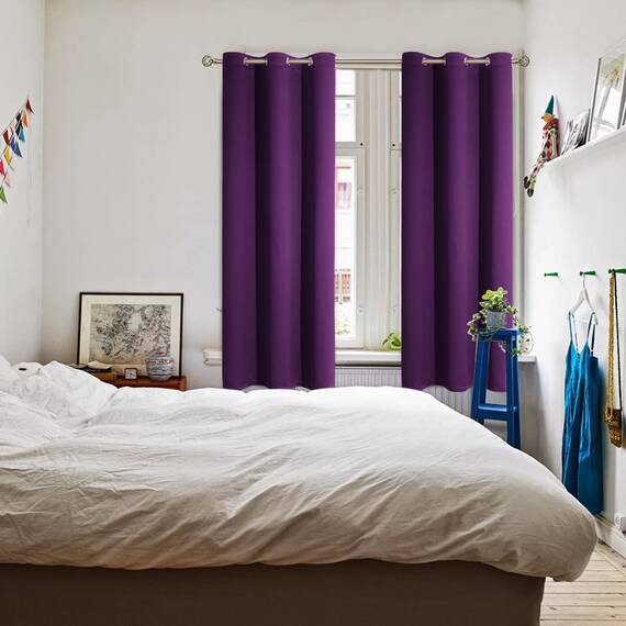 BGment Verdunkelungsvorhänge – Thermoisoliert Raumverdunkelung Schlafzimmer und Wohnzimmer Vorhang, Set von 2 Paneelen (107,7 x 160,9 cm, Königsviolett)