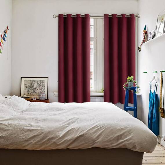 BGment Verdunkelungsvorhänge – Ösen, wärmeisoliert, für Schlafzimmer und Wohnzimmer, 2 Stück Vorhänge (132 x 160 cm, Burgunderrot)