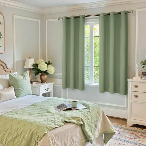 BGment Raumverdunkelungsvorhänge 160 cm lang – Ösen, wärmeisolierte Vorhänge, Fensterbehandlungsvorhänge für Schlafzimmer, 2 Paneele, 107 x 160 cm, grasgrün