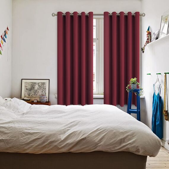 BGment Verdunkelungsvorhänge für Schlafzimmer – mit Ösen, wärmeisoliert, Raumverdunkelungsvorhänge für Wohnzimmer, Set mit 2 Paneelen (178 x 150 cm, Burgunderrot)