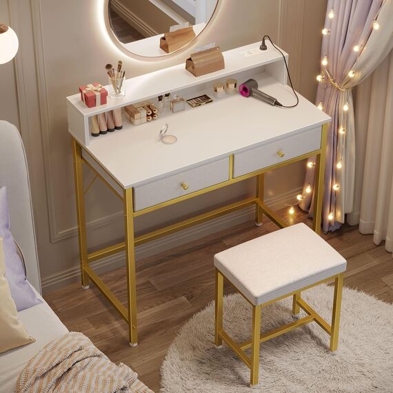 Seventable Schminktisch mit Hocker, 2 Stoffschubladen und Steckdosen, moderner Make-up-Schminktisch mit Werkzeughaken für Schlafzimmer, Schreibtisch für kleine Räume, Gold & Weiß (kein Spiegel)