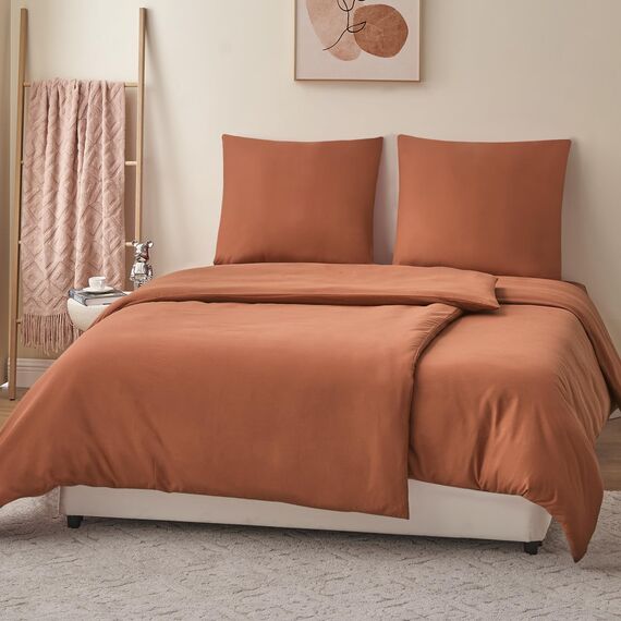 RUIKASI Bettwäsche 135x200 Orange 4teilig - Polyester Mikrofaser Bettwäsche-Sets Oeko-TEX, 2 Bettbezüge 135x200cm + 2 Kissenbezüge 80x80cm mit Reißverschluss, Weich und Bügelfrei