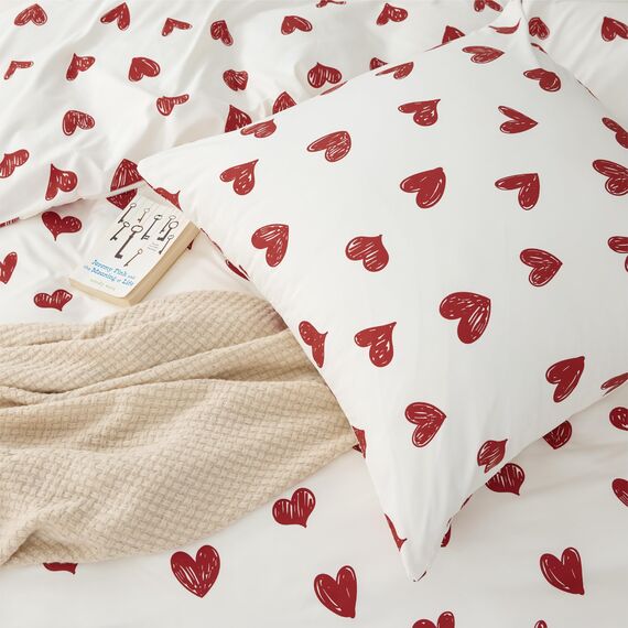 BEDSURE Bettwäsche 220x240 3teilig Herzen - Bettwäsche-Sets Weiß Bettbezug 240x220 mit 2 Kissenbezüge 80x80 cm, Oeko-TEX Oeko-TEX Bedding Muster Rot Herz mit Reißverschluss