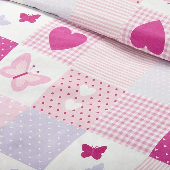 Bloomsbury Mill - Patchwork mit Herzen & Schmetterlingen - Rosa - Zwei Kissenbezüge (zusätzlich) - 50cm x 75cm